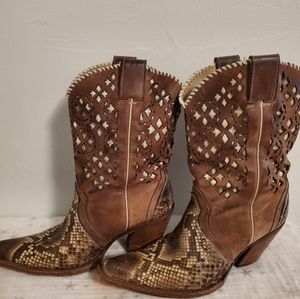 Corral vintage boots python snake skin size 7M